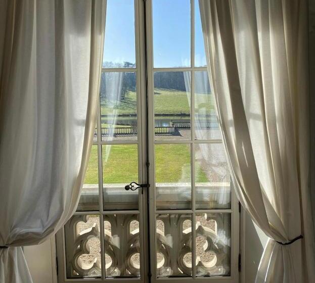 Номер Стандарт, Chateau Des Arpentis