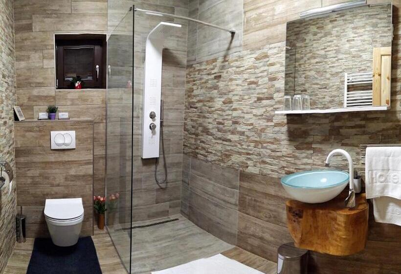 Deluxe room with river view, Plitvice Streaming