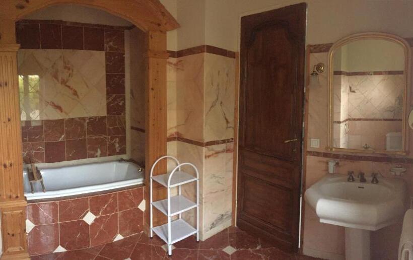 חדר סטנדרט, Domaine Des Monges