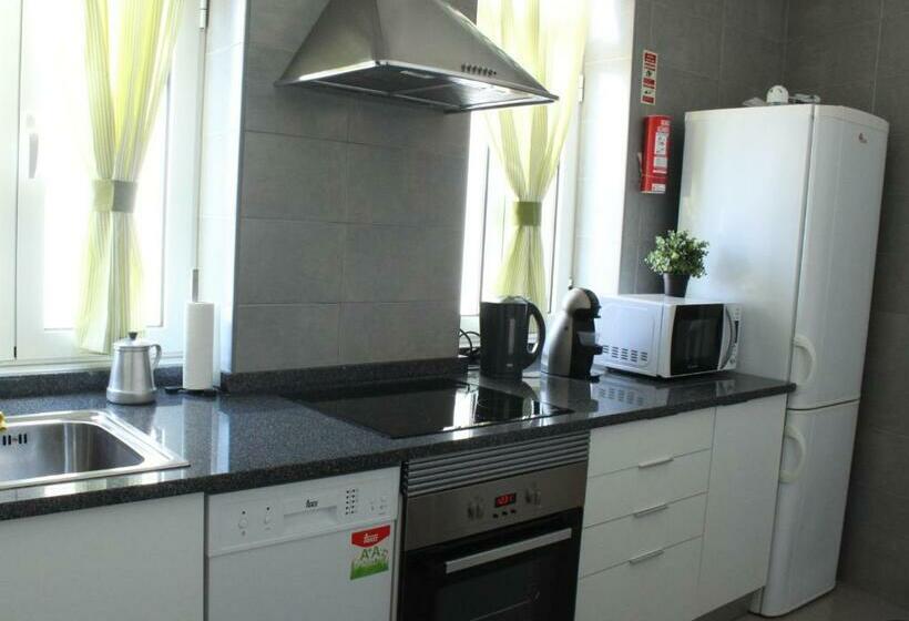 غرفة قياسية حمام مشترك, Aveiro White House