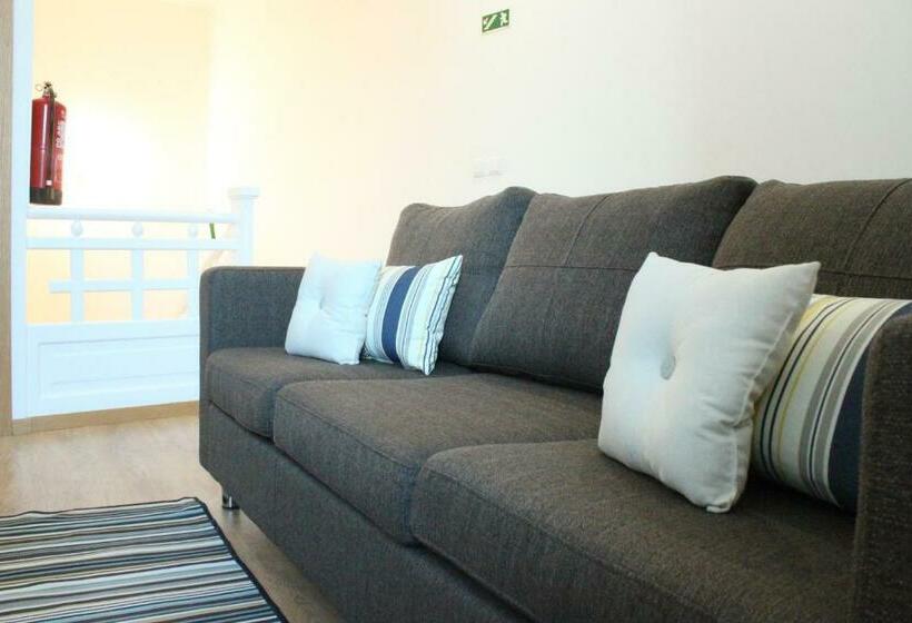 غرفة قياسية حمام مشترك, Aveiro White House