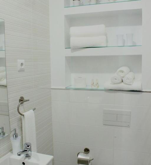 غرفة قياسية حمام مشترك, Aveiro White House