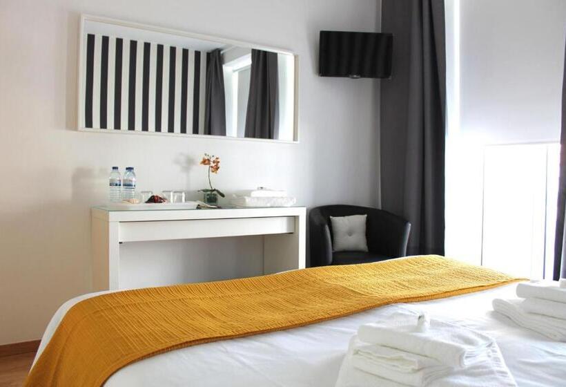 غرفة قياسية حمام مشترك, Aveiro White House