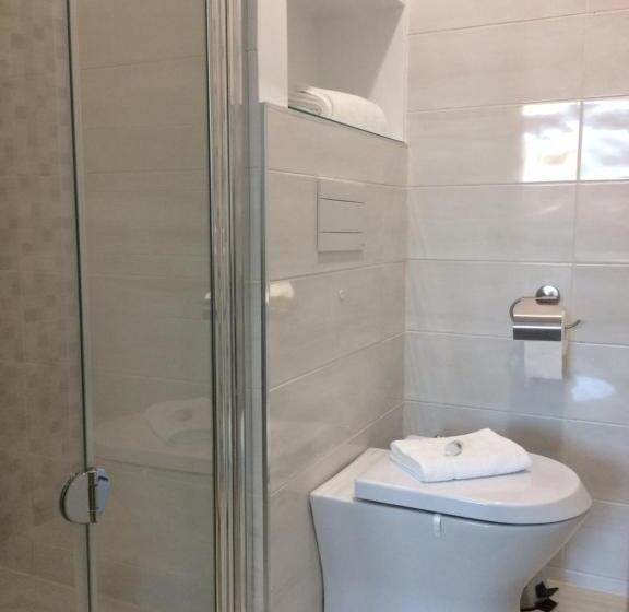 غرفة قياسية, Aveiro White House