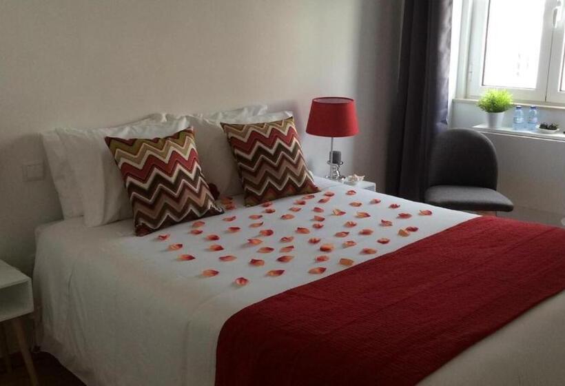 غرفة قياسية, Aveiro White House