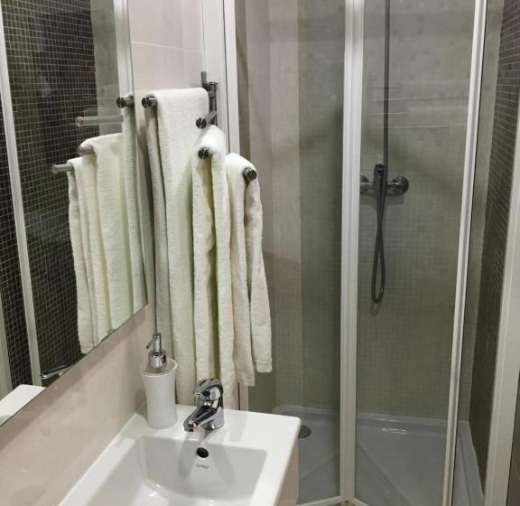 سوییت جونیور, Aveiro White House