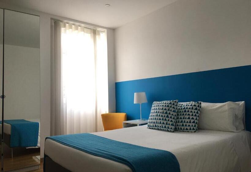 سوییت جونیور, Aveiro White House