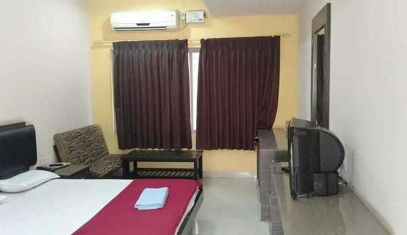 غرفة ديلوكس, Iroomz Hoysala Residency