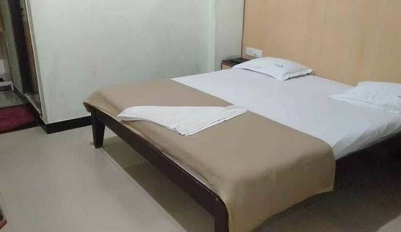 غرفة ديلوكس, Iroomz Hoysala Residency