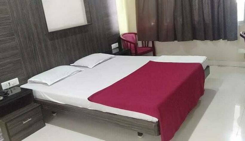 غرفة ديلوكس, Iroomz Hoysala Residency