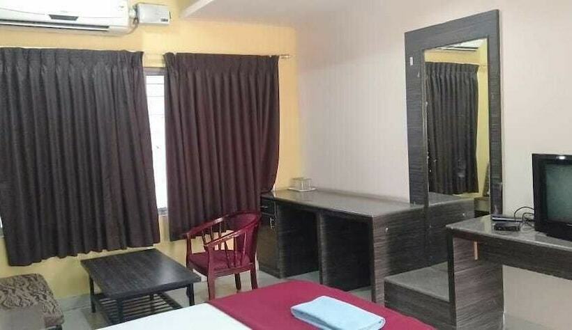 غرفة ديلوكس, Iroomz Hoysala Residency