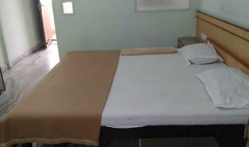 Номер Стандарт, Iroomz Hoysala Residency