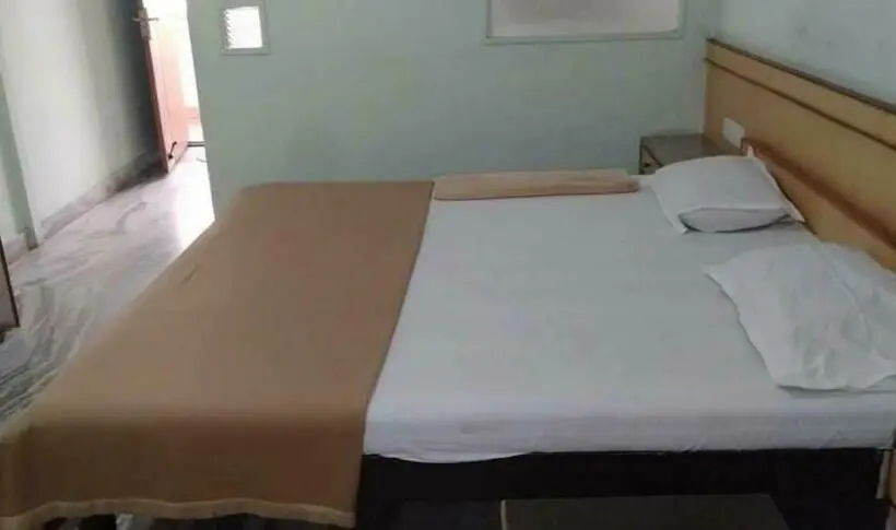 スタンダードルーム, Iroomz Hoysala Residency