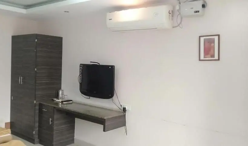 スタンダードトリプルルーム, Iroomz Hoysala Residency