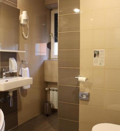 スーペリアースイート, Santiny