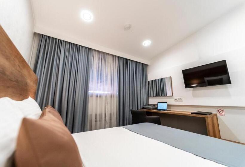 スタンダードルーム, Santiny