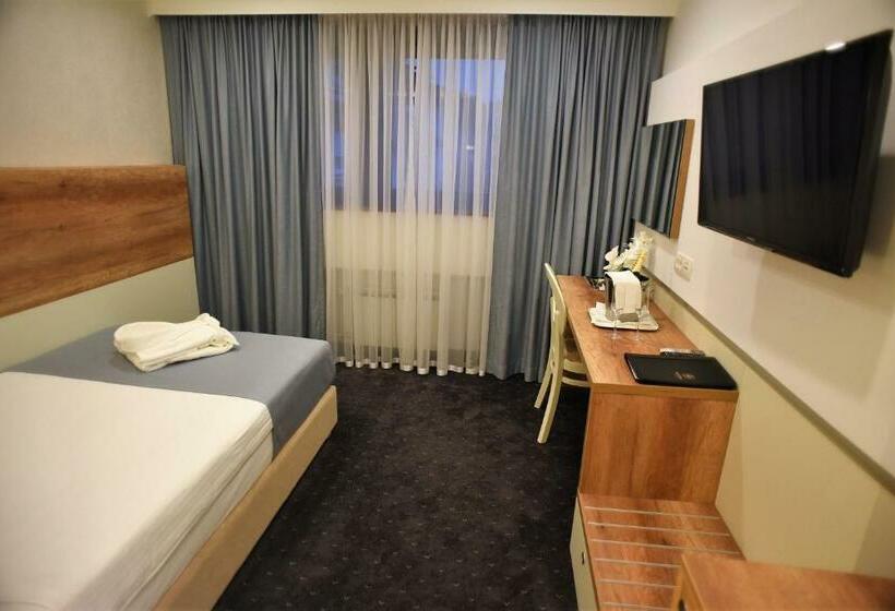 スタンダードシングルルーム, Santiny