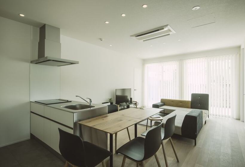 דירת שלושה חדרים, Seacruise House Navio