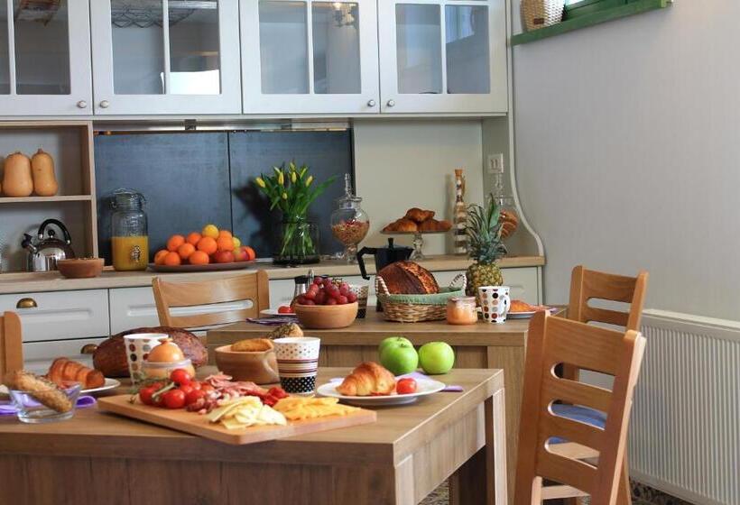 דירת חדר, Tesla's Gastro House Plitvice