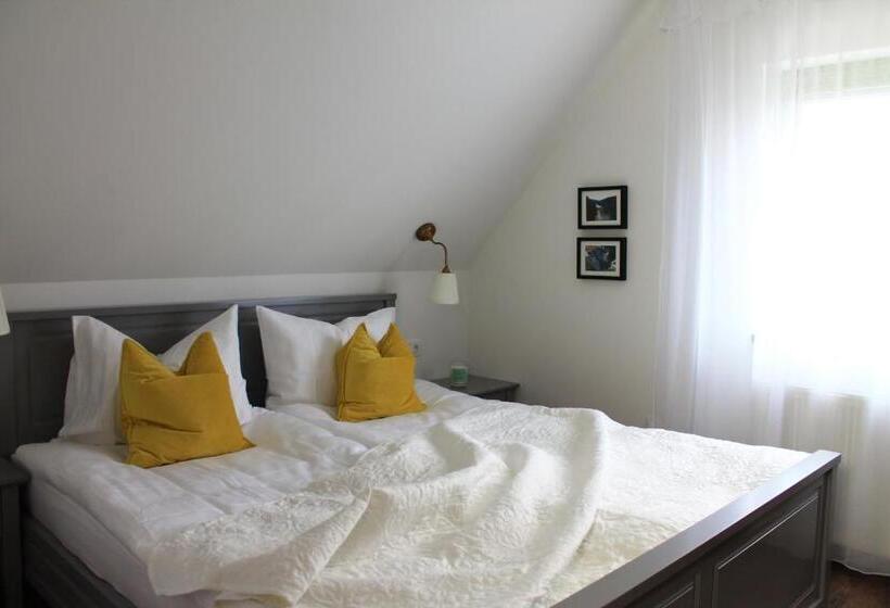 דירת חדר, Tesla's Gastro House Plitvice