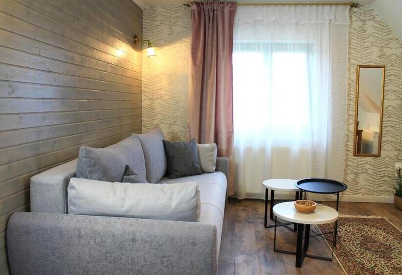 דירת חדר, Tesla's Gastro House Plitvice