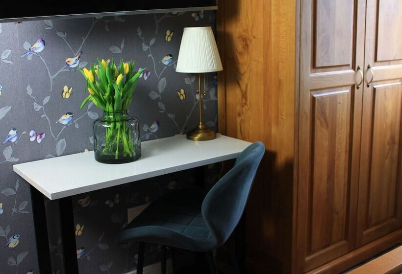 דירת חדר, Tesla's Gastro House Plitvice