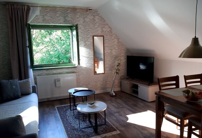 דירת חדר, Tesla's Gastro House Plitvice