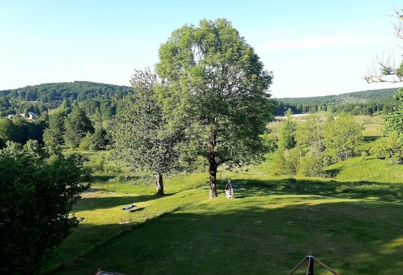 דירת חדר, Tesla's Gastro House Plitvice