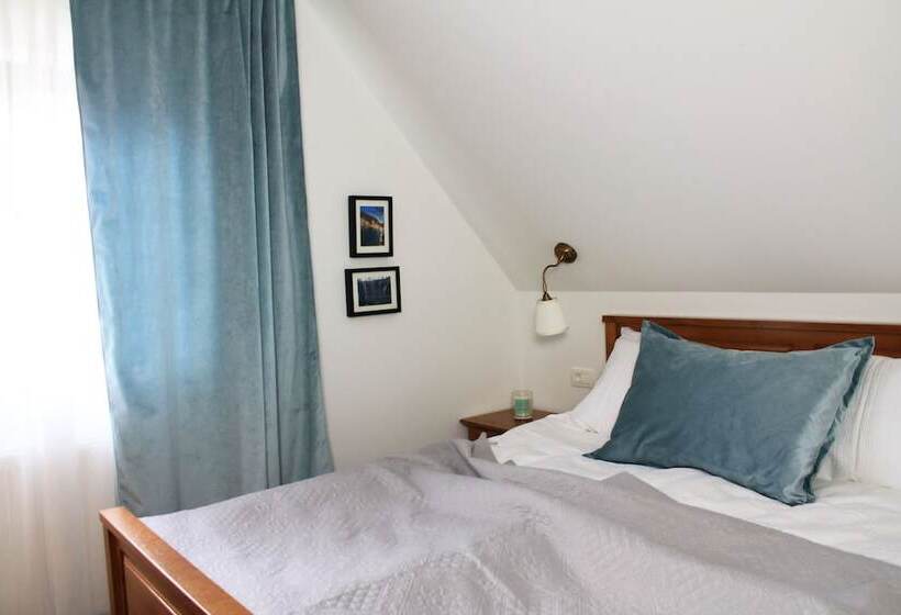 דירת חדר, Tesla's Gastro House Plitvice