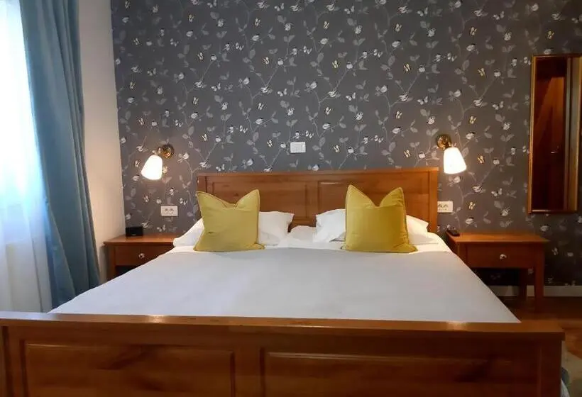 Deluxe-perhehuone, Tesla's Gastro House Plitvice