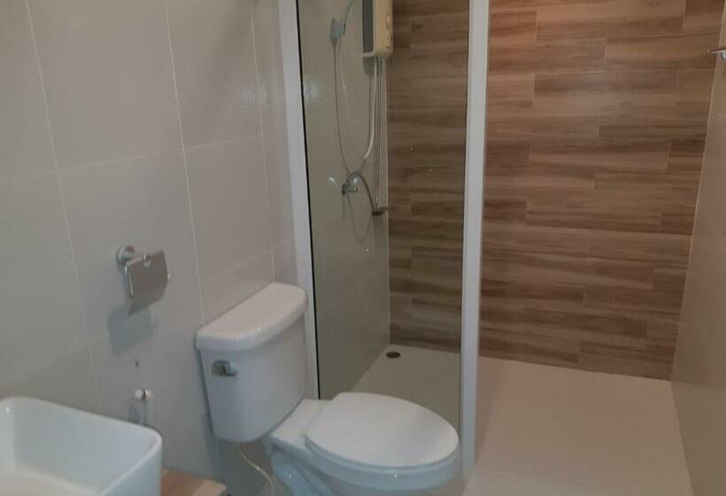 חדר דלוקס, The Chill House