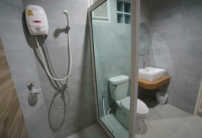 חדר דלוקס, The Chill House