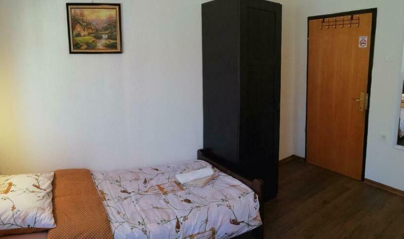 バルコニー付きスタンダードトリプルルーム, Plitvice Mountain Spring