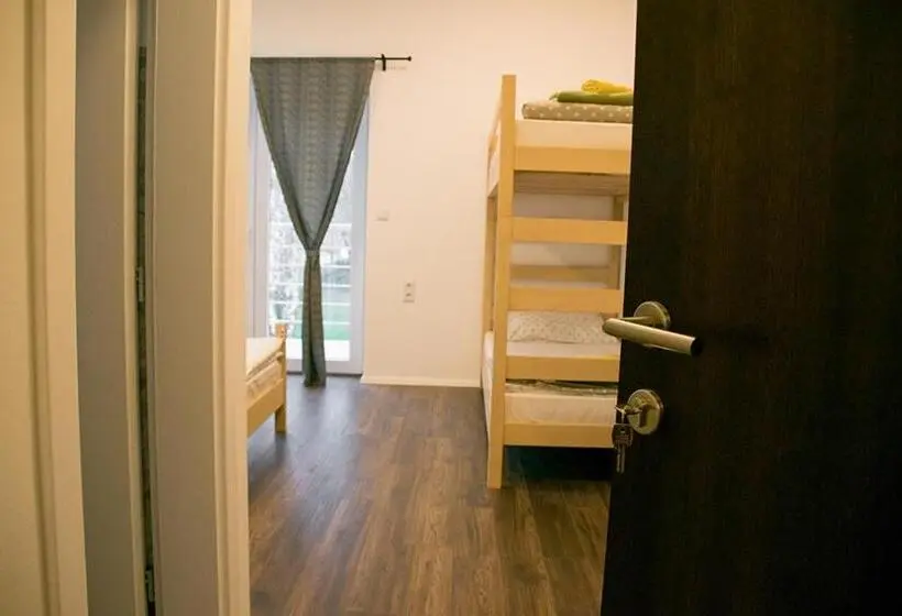 エコノミールーム, Wine Hill Hostel