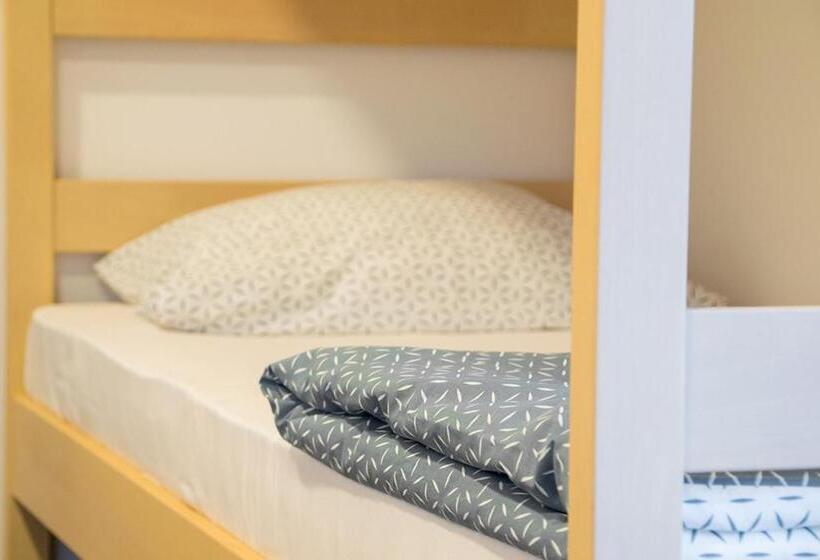 Четырехместный Номер Стандарт, Wine Hill Hostel