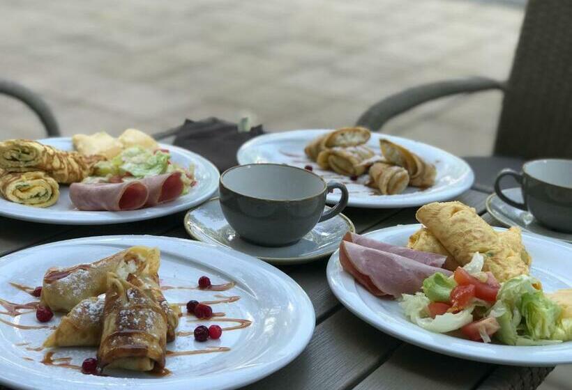 غرفة قياسية فردية, Al Mar