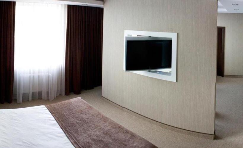 غرفة قياسية ثلاثية, Al Mar