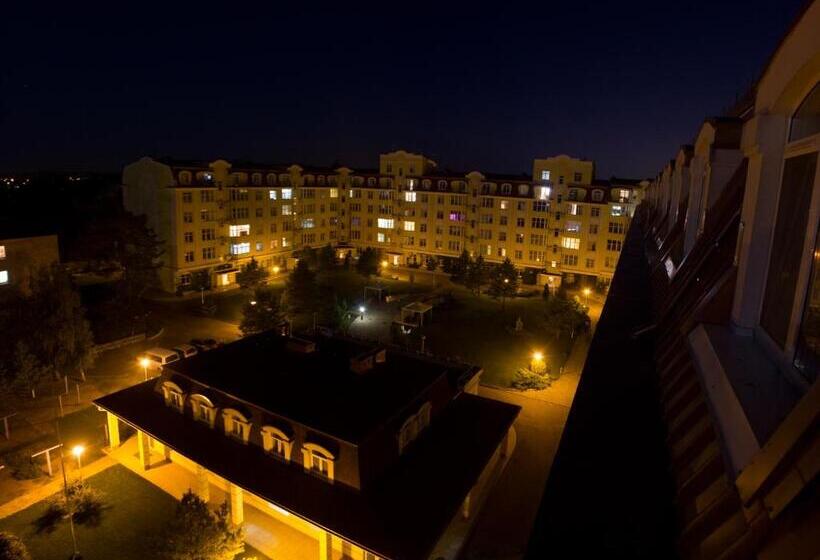 جناح سرير كينج, Al Mar