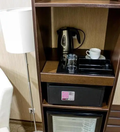 Suite Llit King, Al Mar