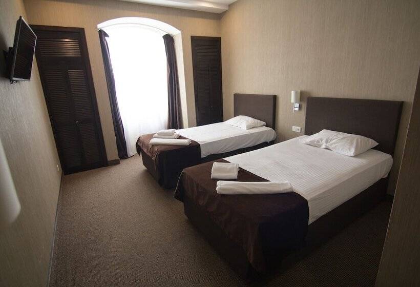 غرفة قياسية, Al Mar