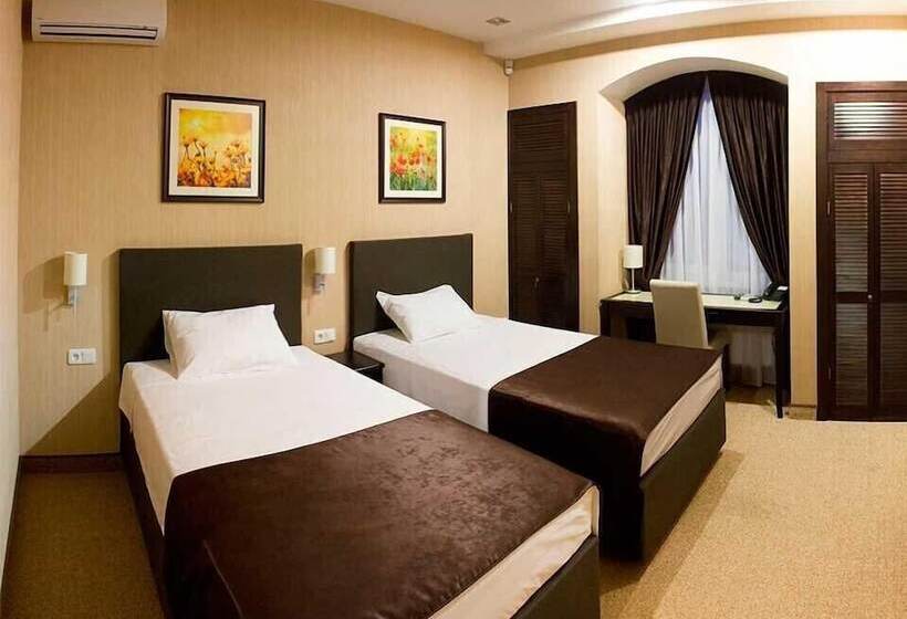 غرفة قياسية, Al Mar