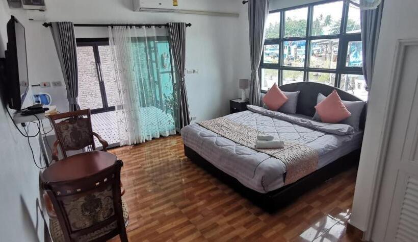 חדר סטנדרט עם מיטת קינג, Chaiyai River Front