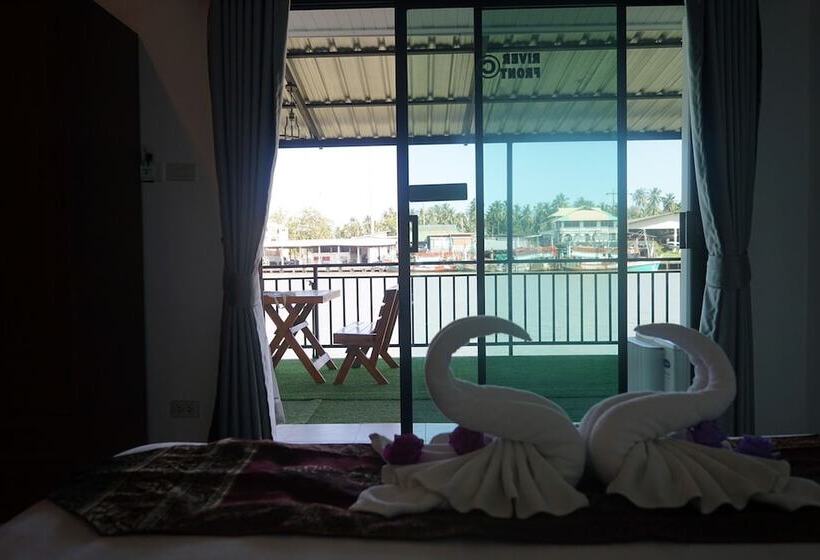 Family Suite, Chaiyai River Front