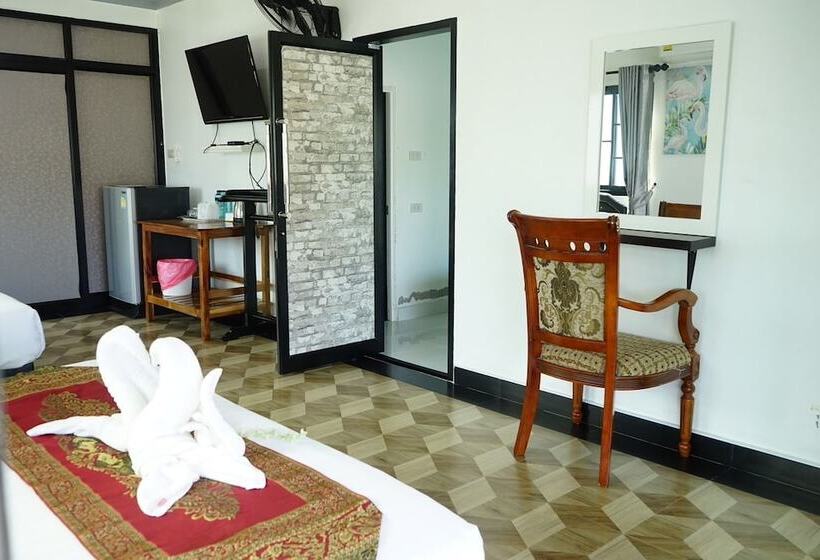 Family Suite, Chaiyai River Front