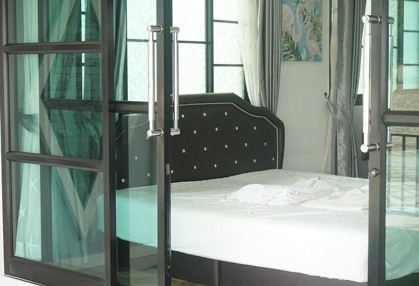 סוויטה משפחתית, Chaiyai River Front