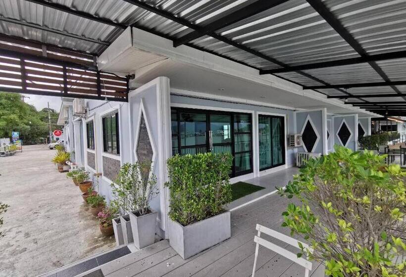اتاق استاندارد با تخت بزرگ, Chaiyai River Front