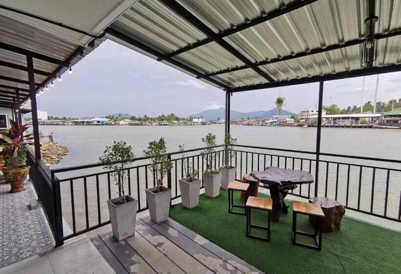 Стандартный Номер Кровать Кинг, Chaiyai River Front