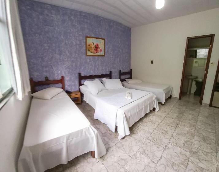 Quarto Quádruplo Economy, Pousada E Chalés Arco íris