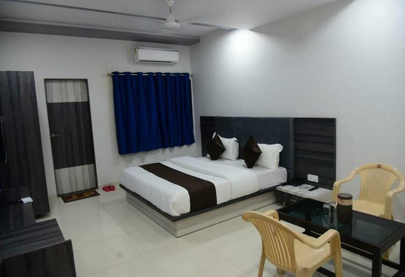 스탠다드 룸 킹사이즈 침대, Savera Palace