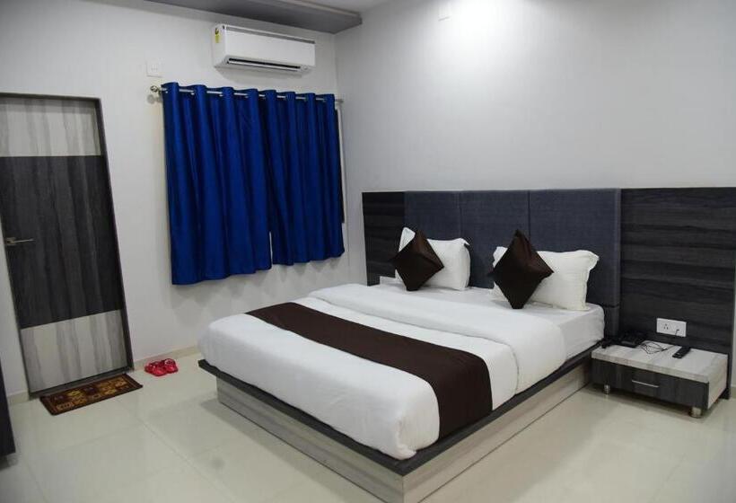 غرفة ديلوكس سرير كينج, Savera Palace